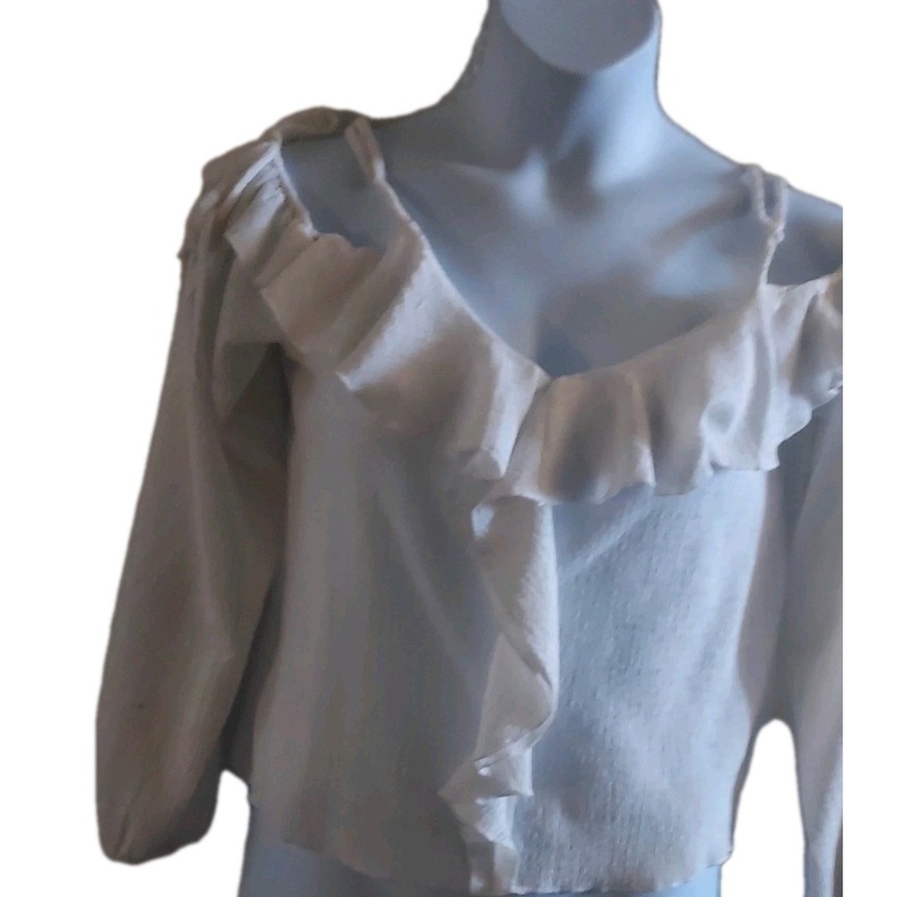 DayTrip womens Medium spaghetti strap cold shoulder top with front rufflle white
